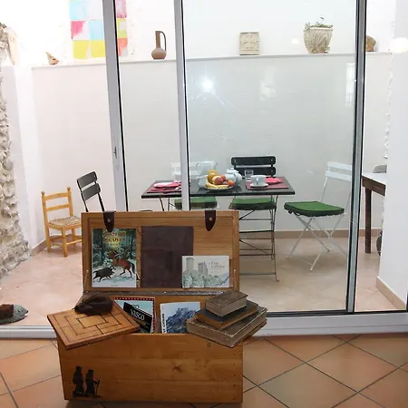 L'arche Des Chapeliers Bed & Breakfast 4*