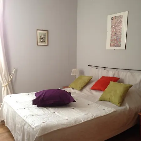 L'arche Des Chapeliers Bed & Breakfast 4*