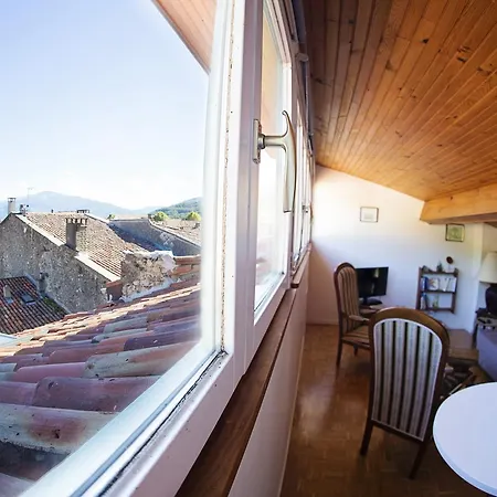 L'arche Des Chapeliers Bed & Breakfast Foix