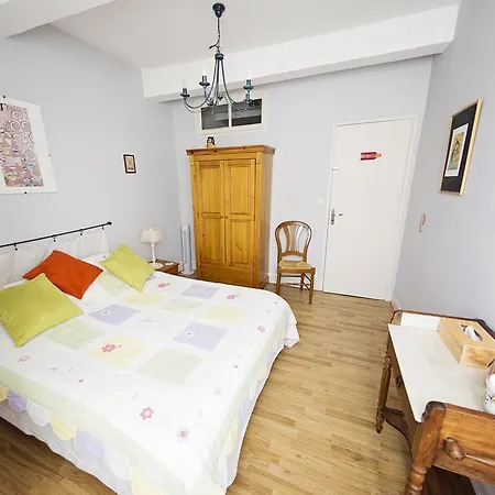 Bed and breakfast L'arche Des Chapeliers 4*